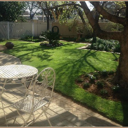 Jock-Inn Guest House Bloemfontein Exterior foto