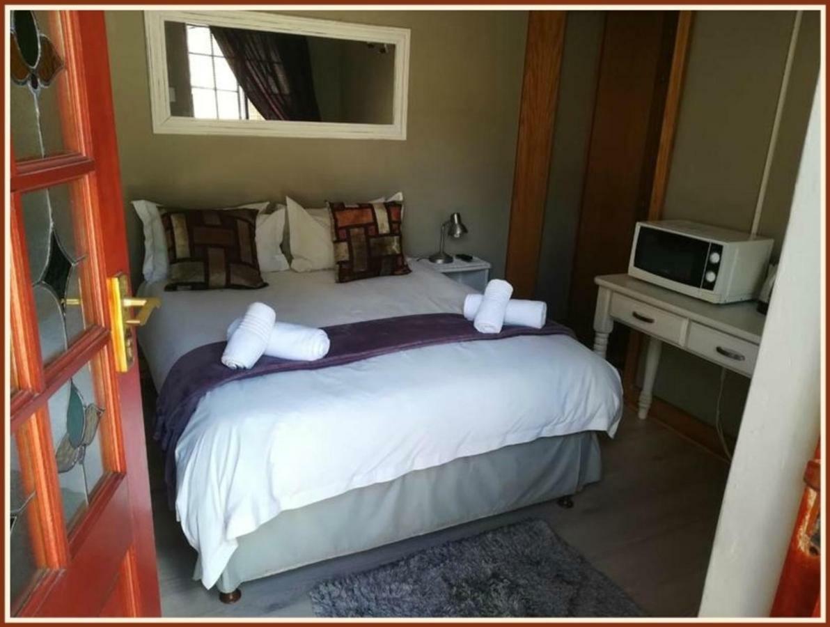 Jock-Inn Guest House Bloemfontein Exterior foto