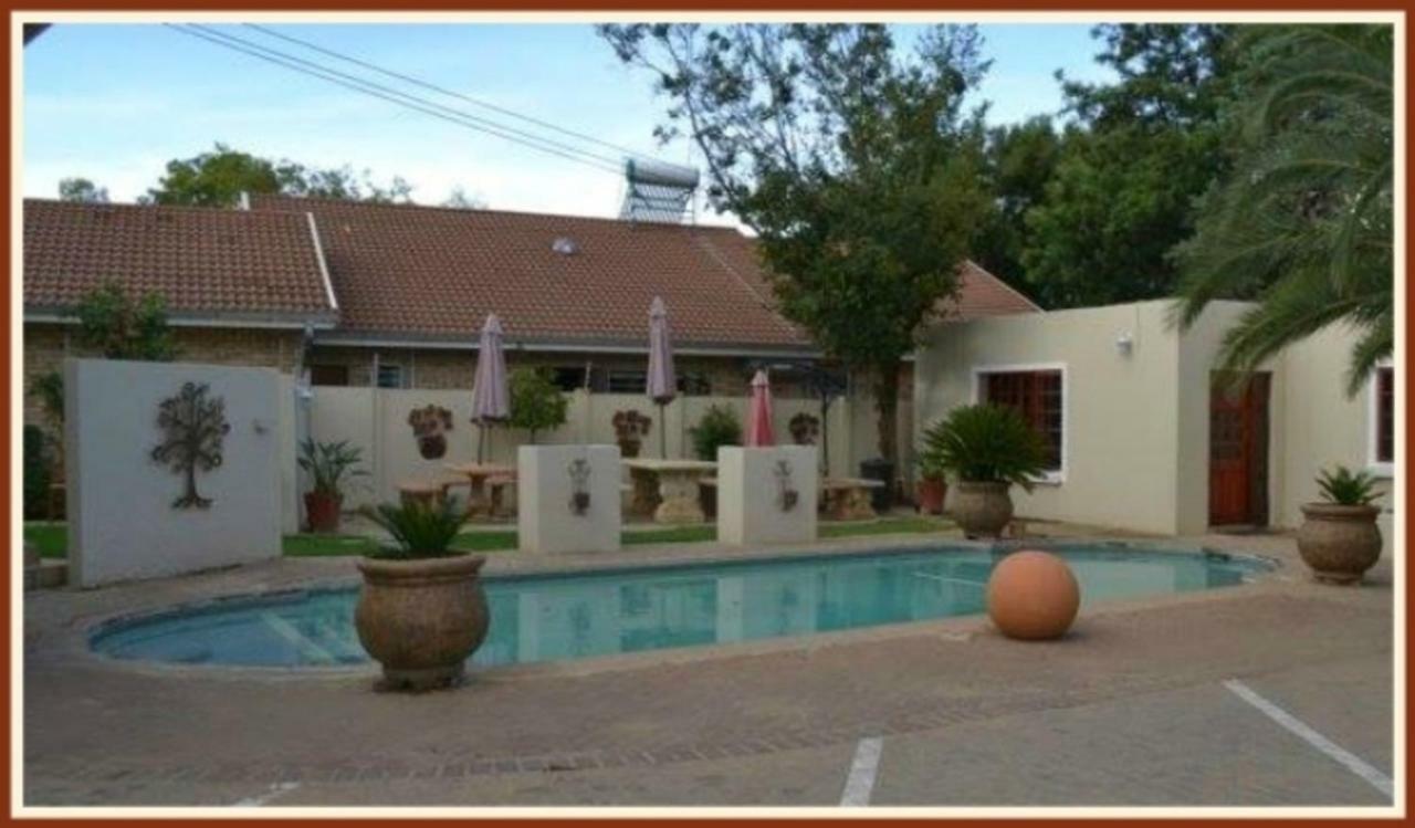 Jock-Inn Guest House Bloemfontein Exterior foto