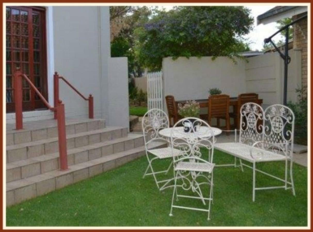 Jock-Inn Guest House Bloemfontein Exterior foto