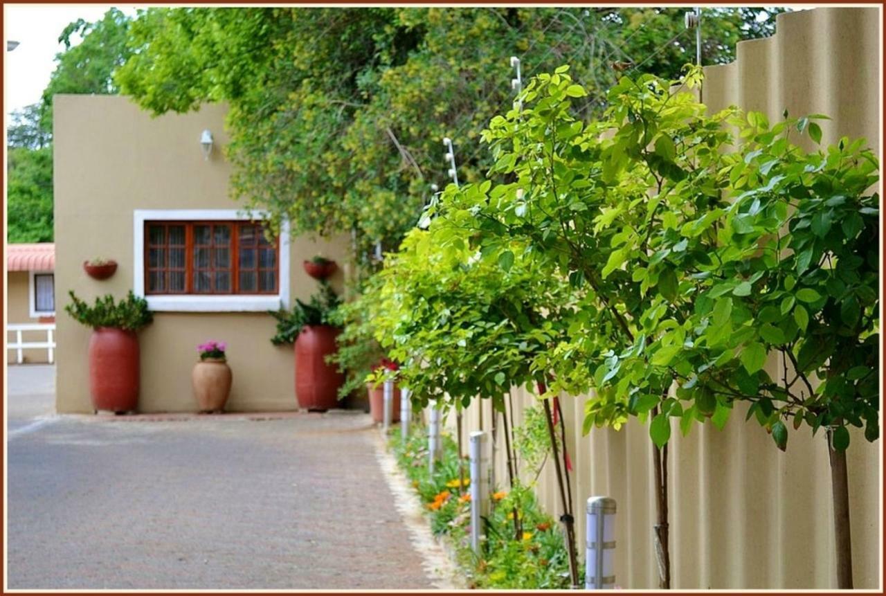 Jock-Inn Guest House Bloemfontein Exterior foto