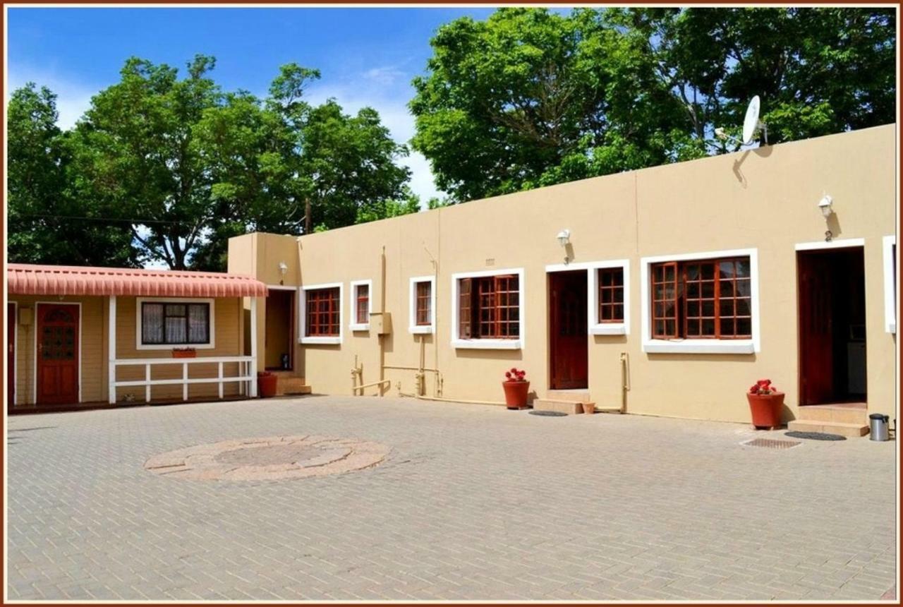 Jock-Inn Guest House Bloemfontein Exterior foto