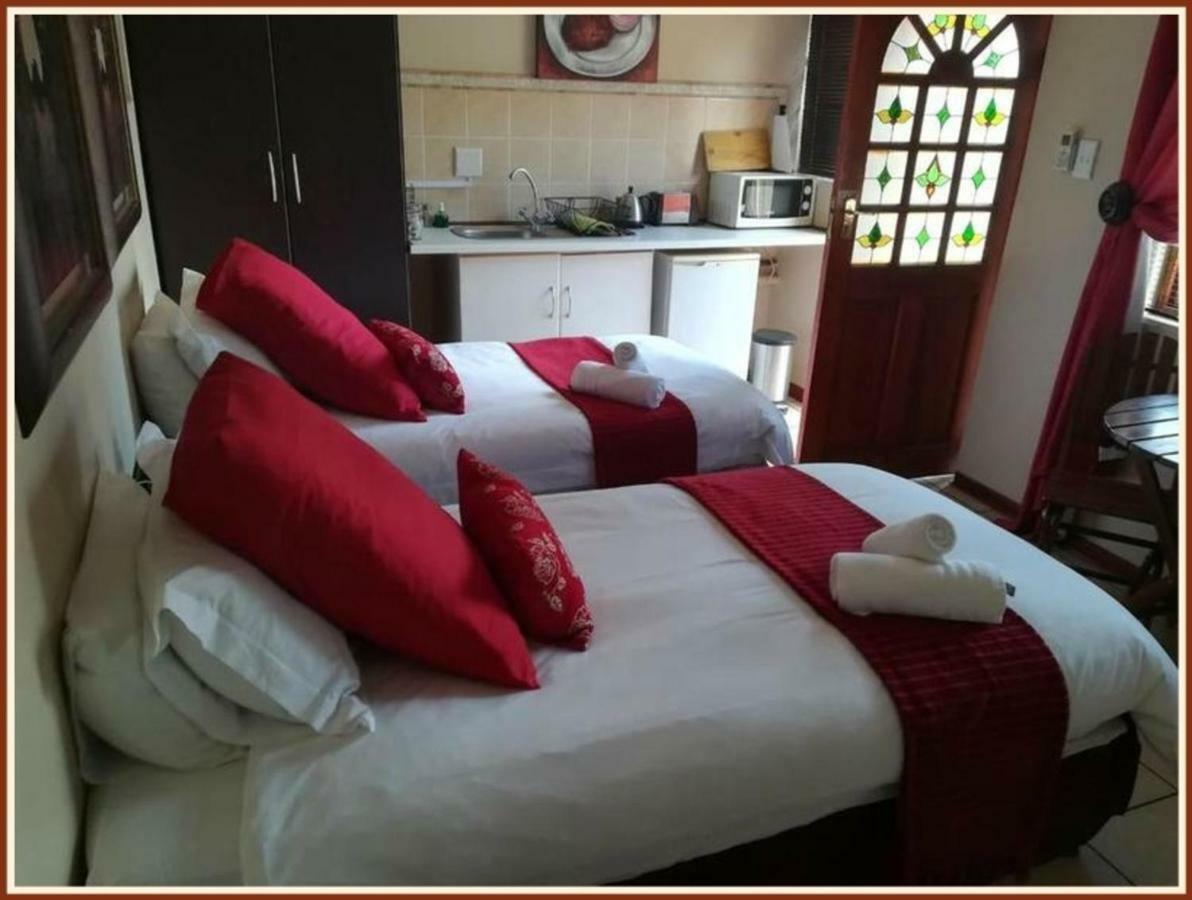 Jock-Inn Guest House Bloemfontein Exterior foto
