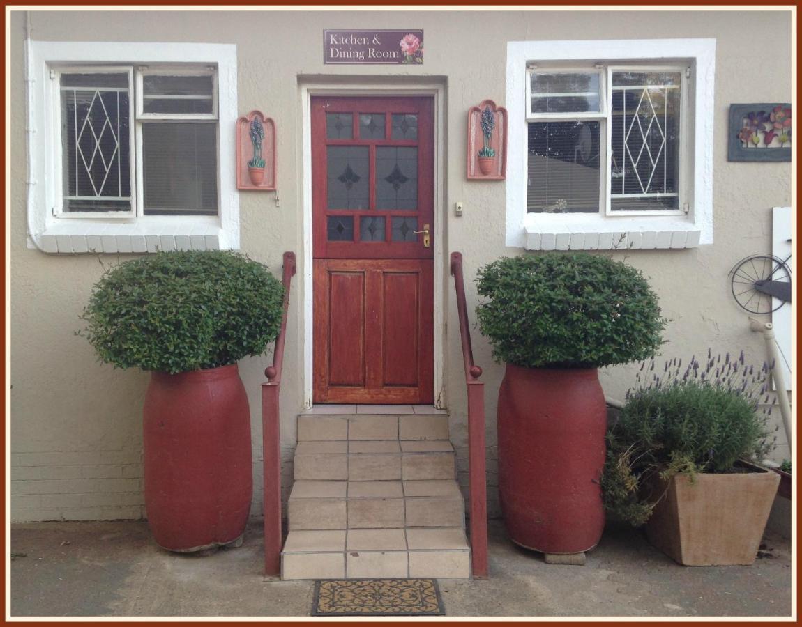 Jock-Inn Guest House Bloemfontein Exterior foto