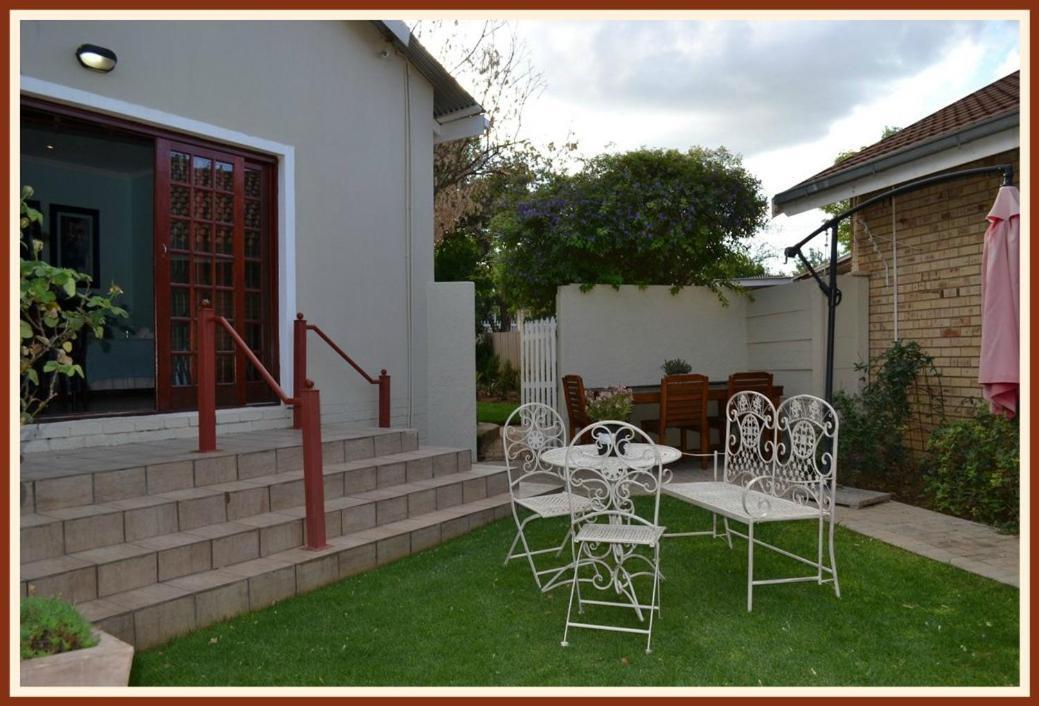 Jock-Inn Guest House Bloemfontein Exterior foto