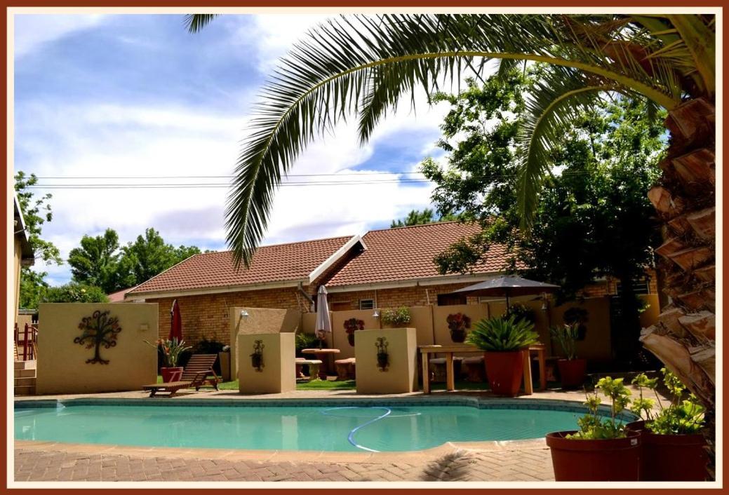 Jock-Inn Guest House Bloemfontein Exterior foto