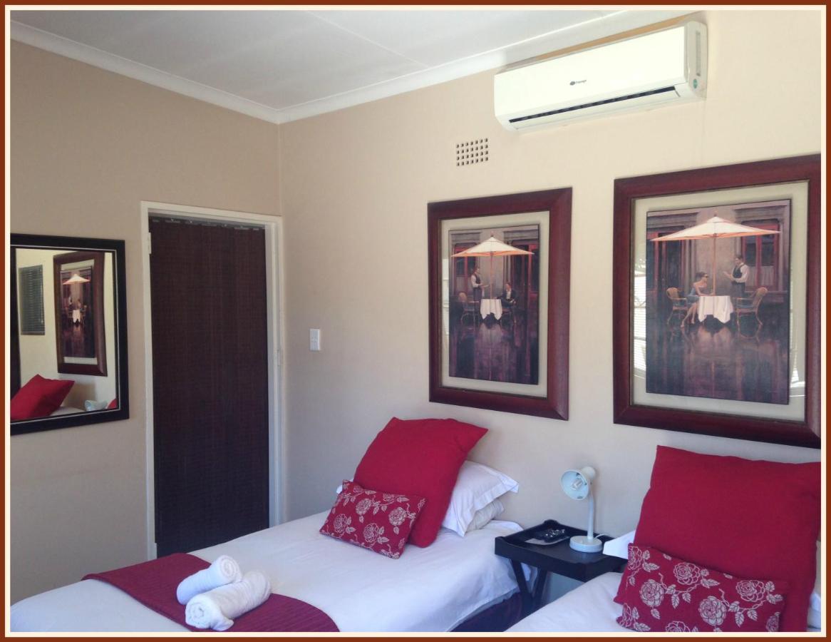 Jock-Inn Guest House Bloemfontein Exterior foto